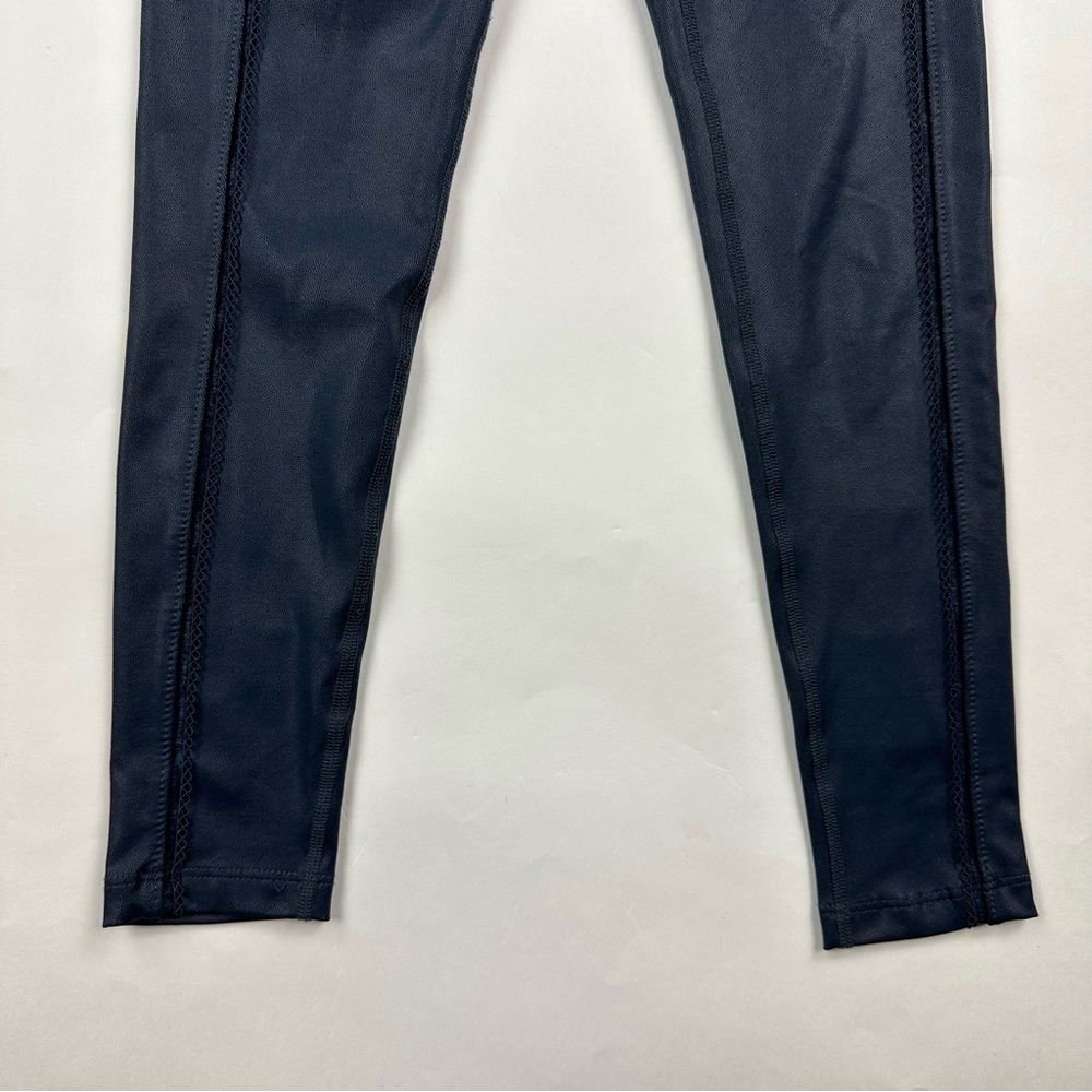 Beyond Yoga Navy Ride It High Matte Pearlized Athletic Legging Size XS - Picture 4 of 11